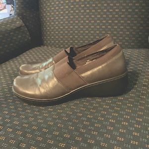 Easy Spirit leather slip-on shoes